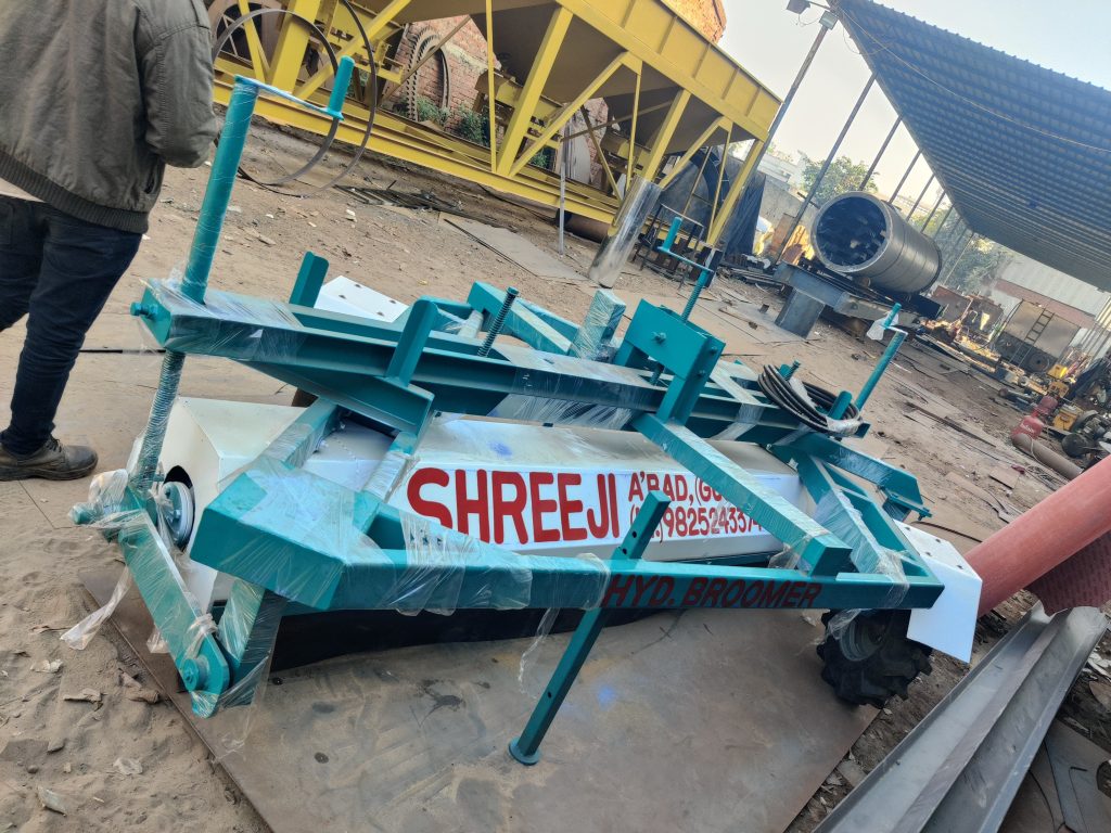 HYDRAULIC BROOMER